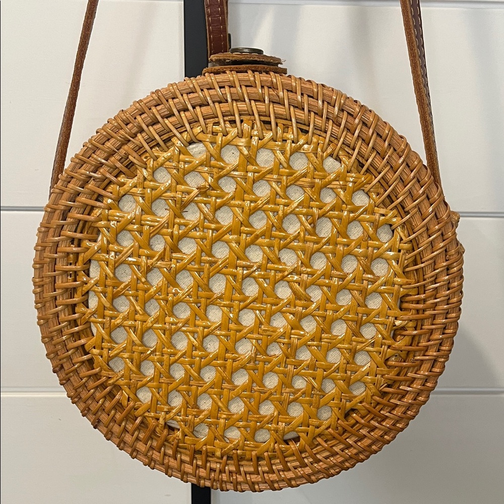 Circle Crossbody Bag Wicker Boho Purse - Handmade - Picture 3 of 7